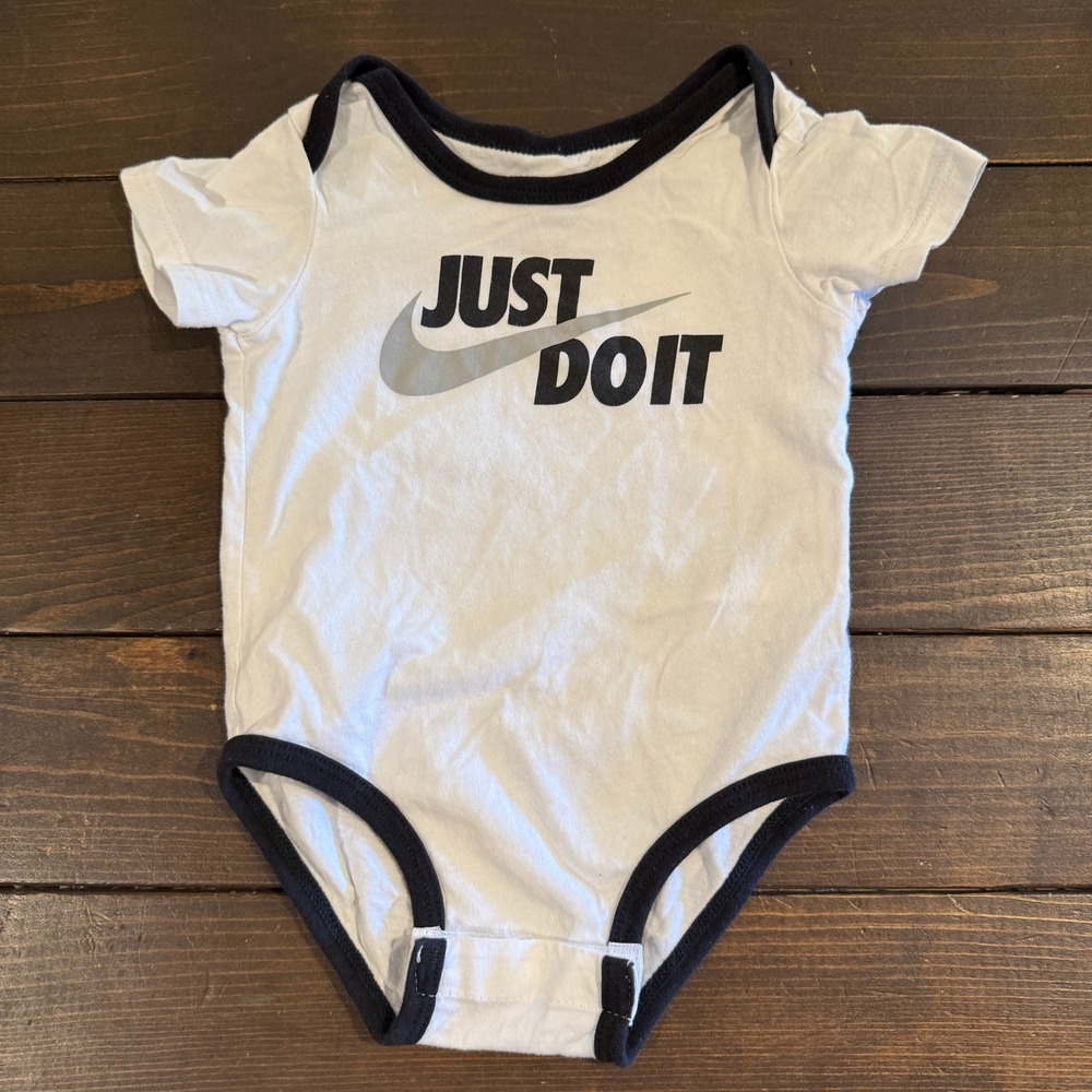 Baby Onesie 6M White‎